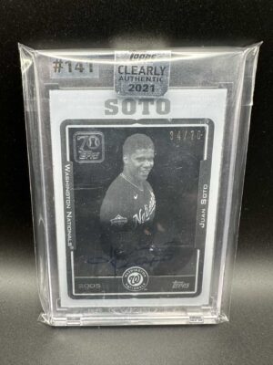 2021 TOPPS CLEARLY AUTHENTIC JUAN SOTO AUTO 34/70